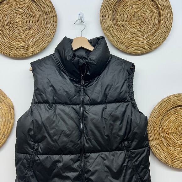 Old Navy Black Puffer Vest Medium Zip Up Sleeveless Winter Layering Zipper - Picture 3 of 6